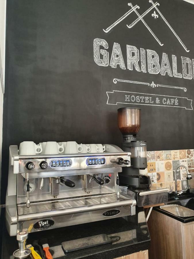 Garibaldi Hostel E Cafe Curitiba Luaran gambar